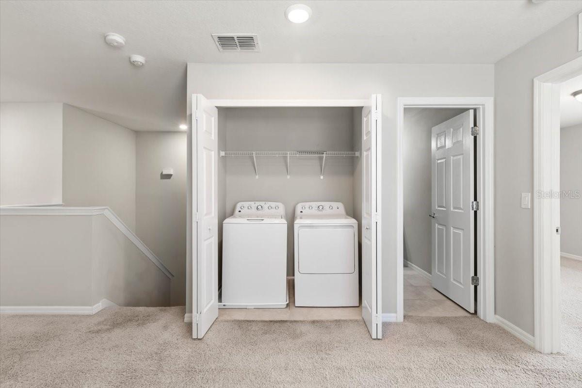 Listing photo id 13 for 5344 Sylvester Loop