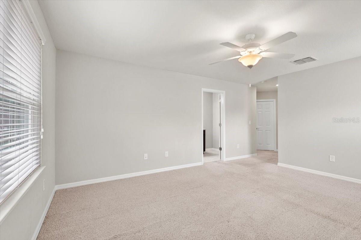 Listing photo id 20 for 5344 Sylvester Loop