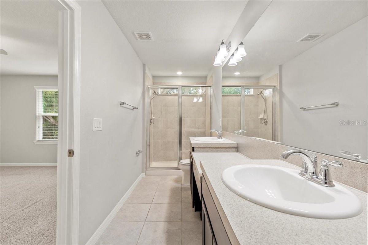 Listing photo id 22 for 5344 Sylvester Loop