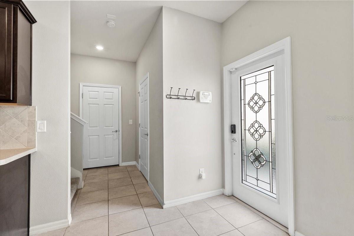 Listing photo id 1 for 5344 Sylvester Loop