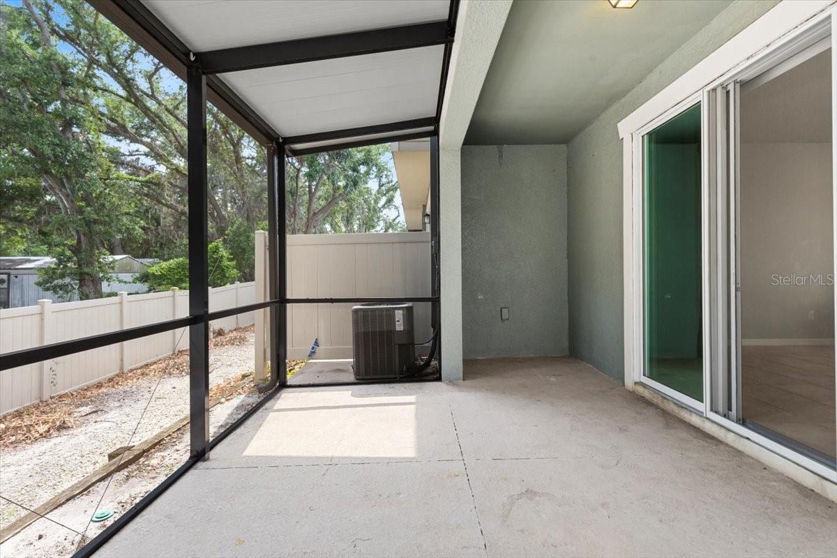 Listing photo id 28 for 5344 Sylvester Loop
