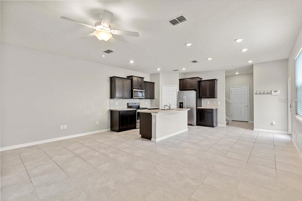 Listing photo id 6 for 5344 Sylvester Loop