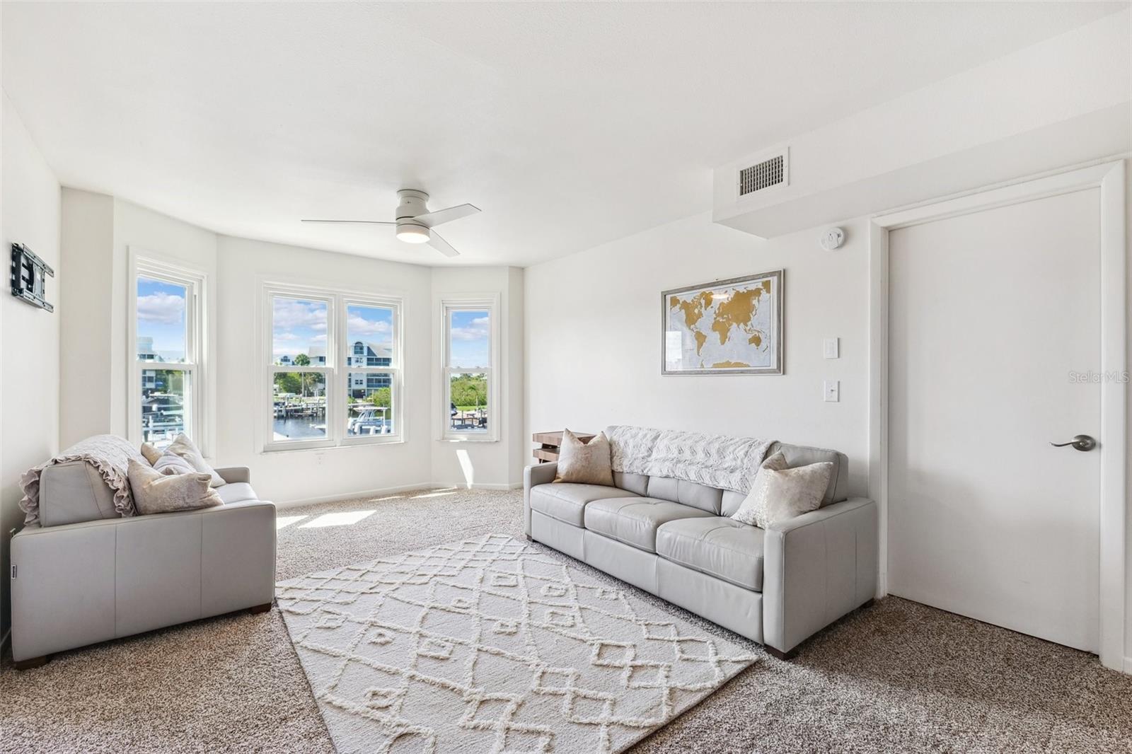 Image 13 of 32 For 5712 Biscayne Court 103