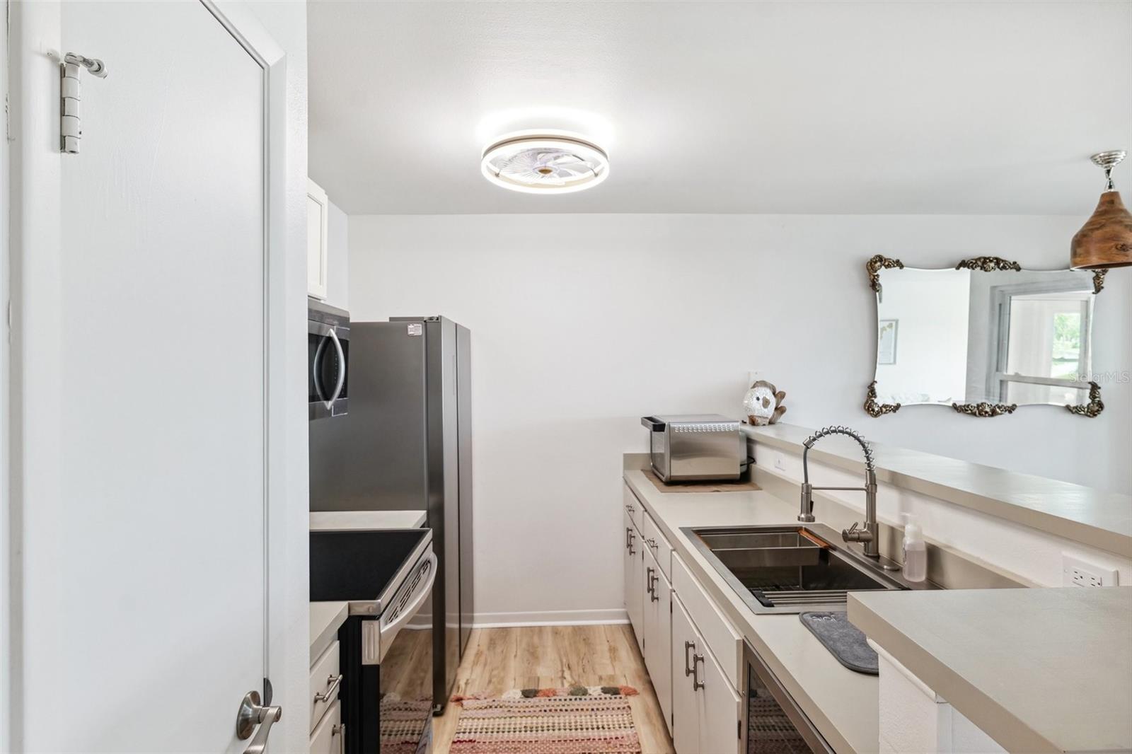 Image 6 of 32 For 5712 Biscayne Court 103