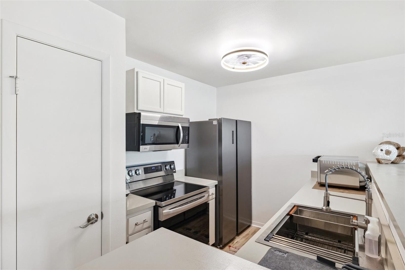 Image 7 of 32 For 5712 Biscayne Court 103