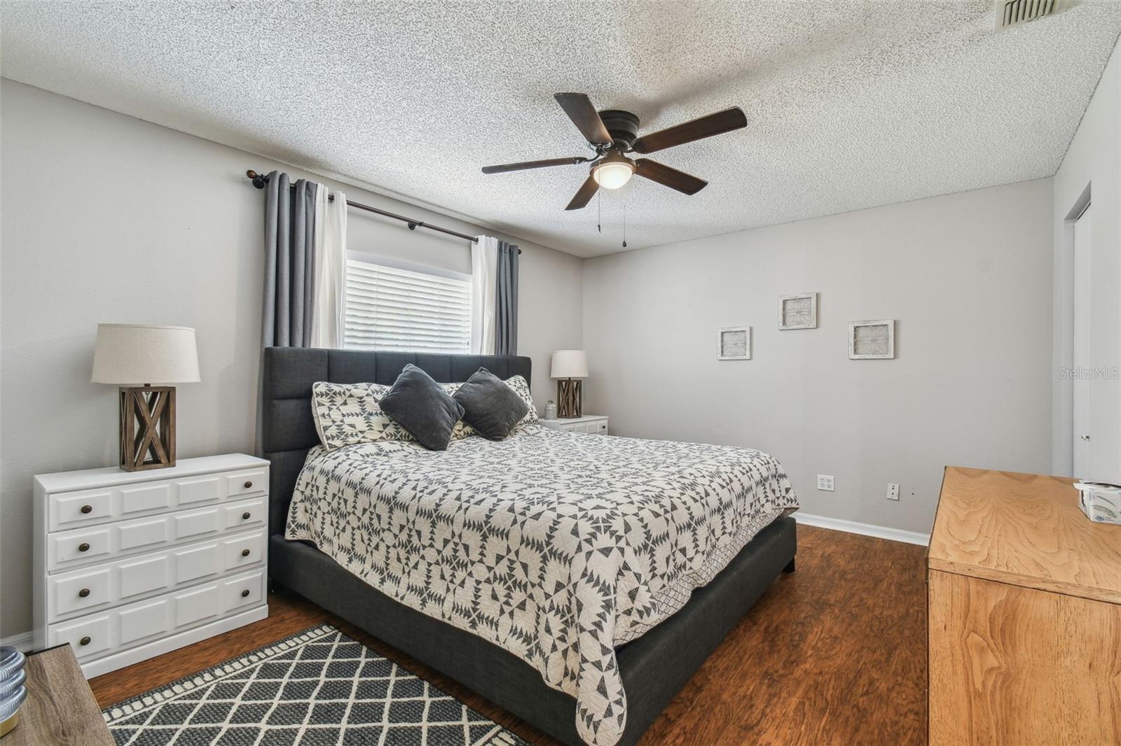 Image 31 of 57 For 12106 Meadow Lane