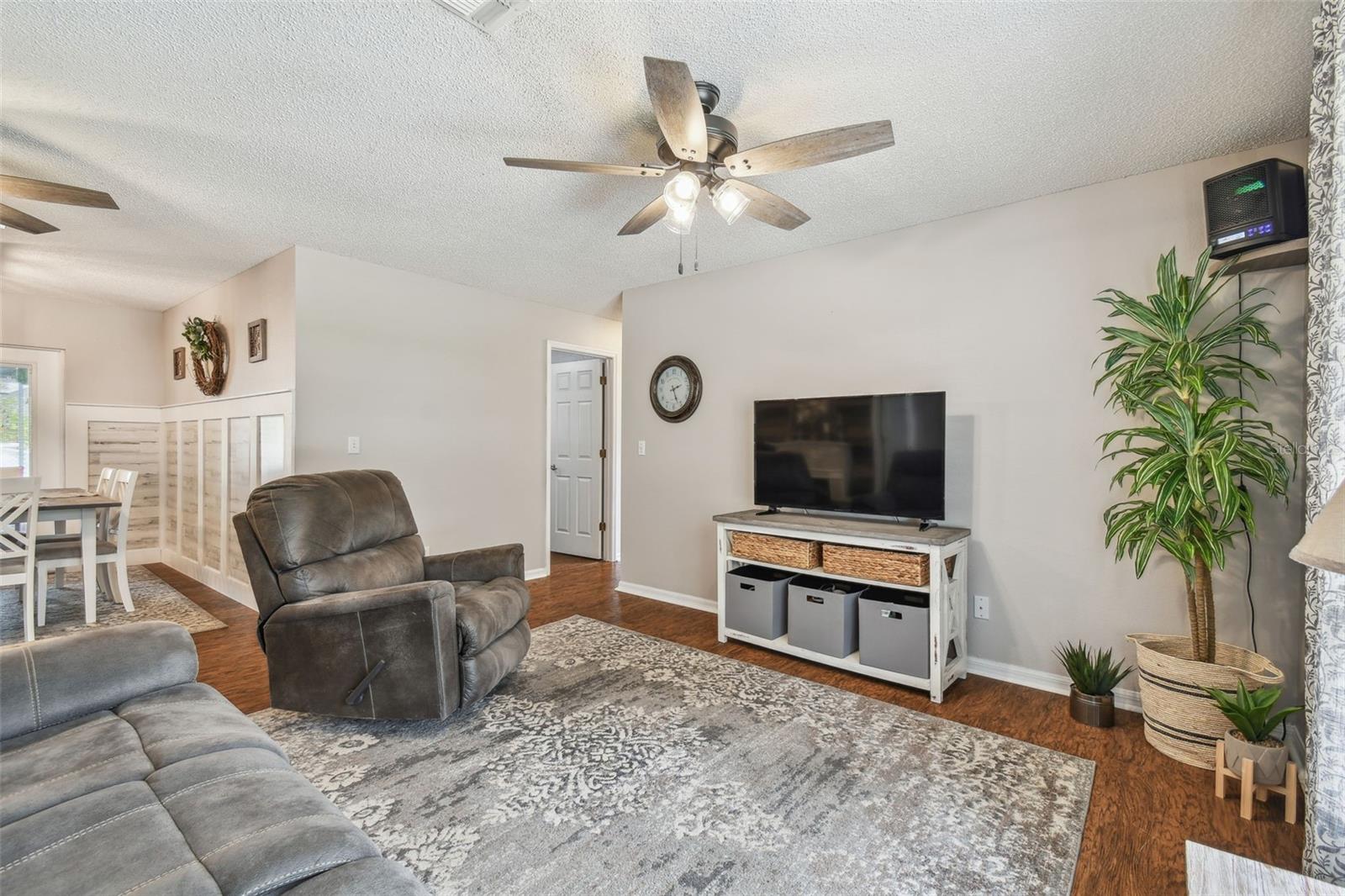 Image 7 of 57 For 12106 Meadow Lane
