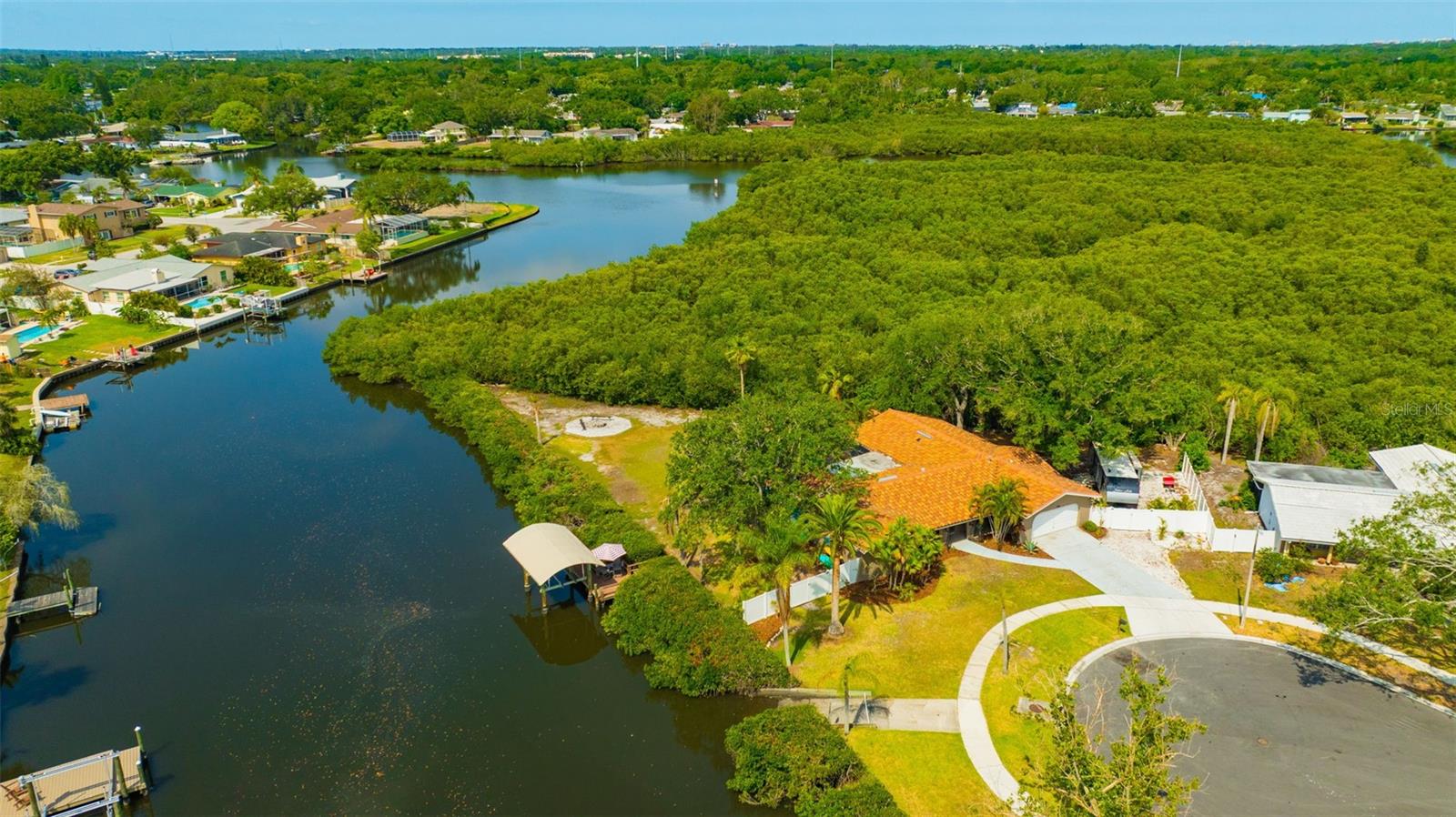 Details for 1890 Wateroak Drive W, CLEARWATER, FL 33764