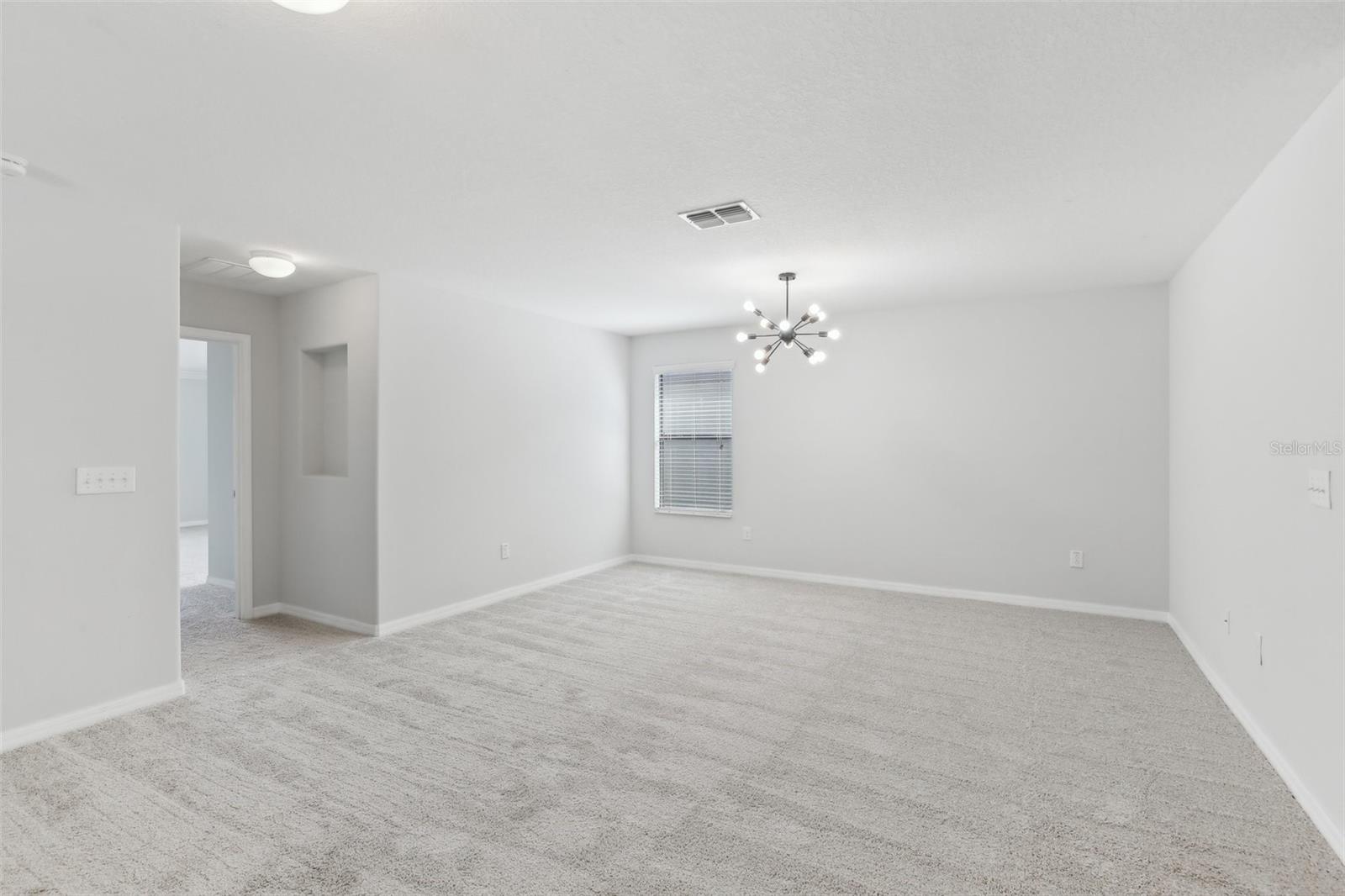 Listing photo id 11 for 1119 Ballard Green Place