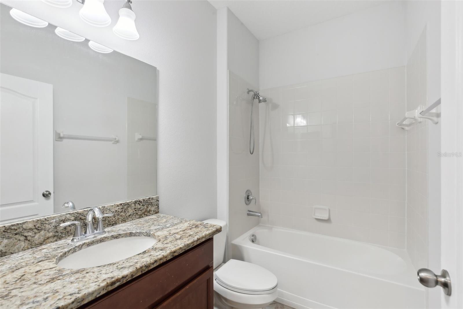 Listing photo id 16 for 1119 Ballard Green Place