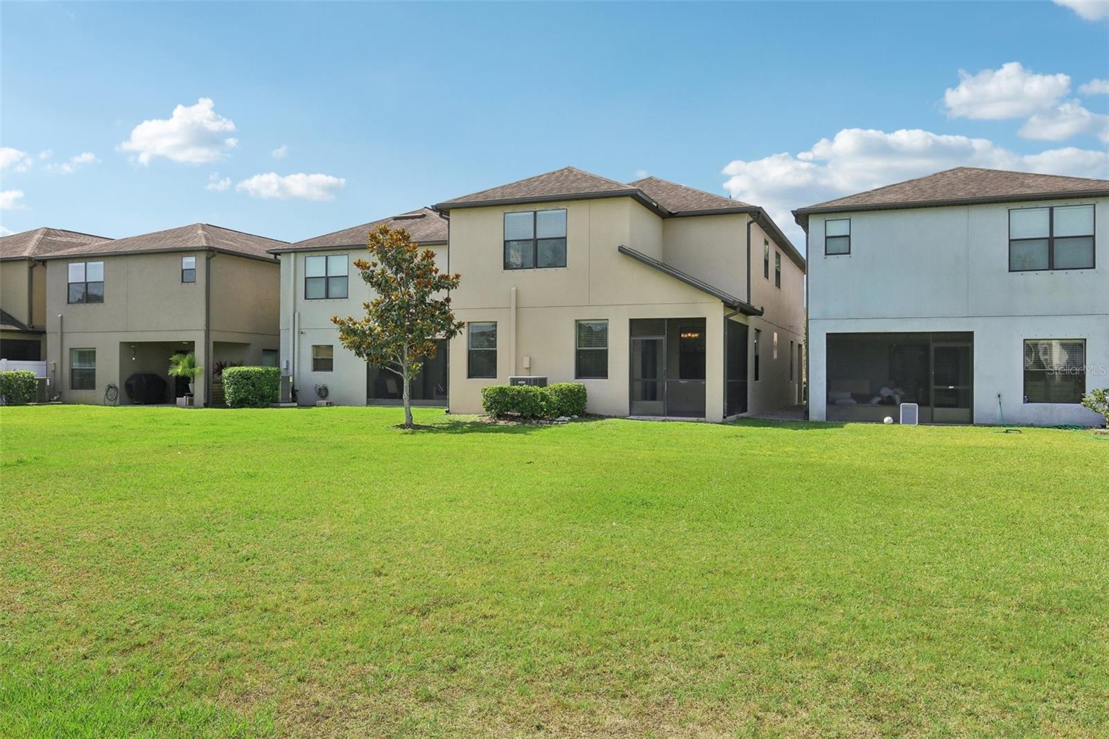 Listing photo id 37 for 1119 Ballard Green Place