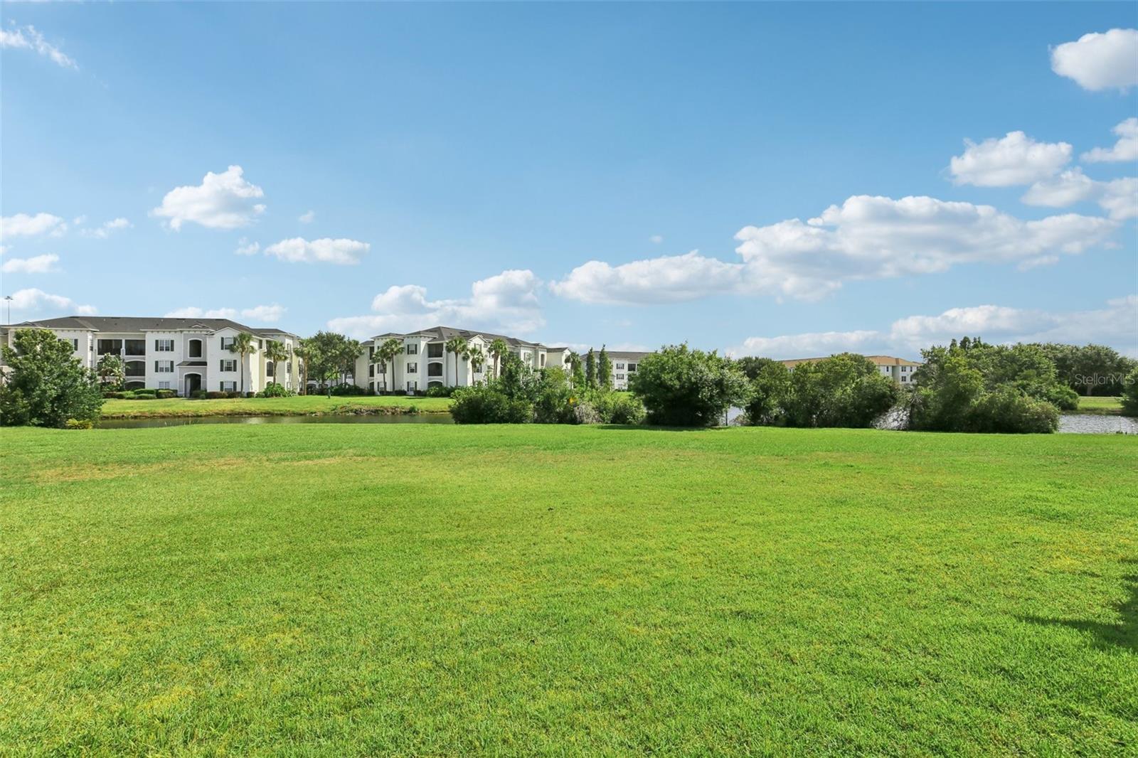 Listing photo id 38 for 1119 Ballard Green Place