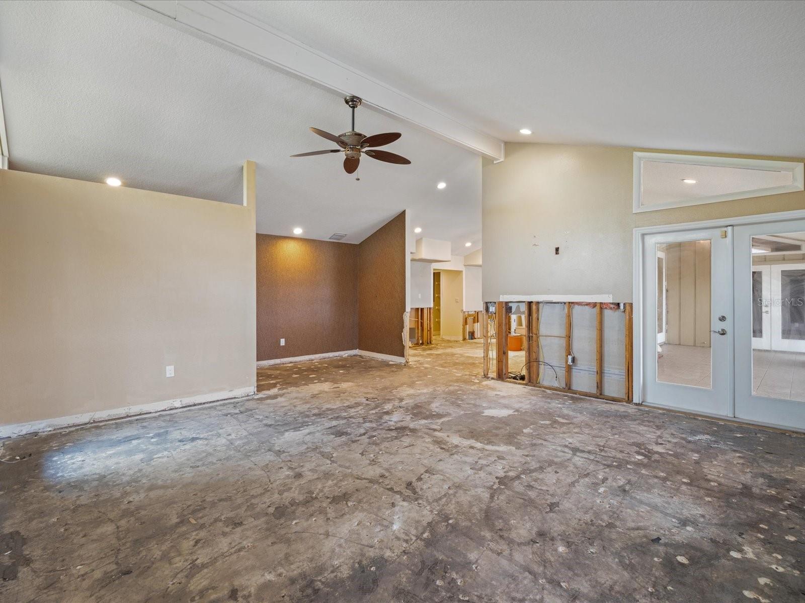 Image 12 of 67 For 150 Carlyle Drive