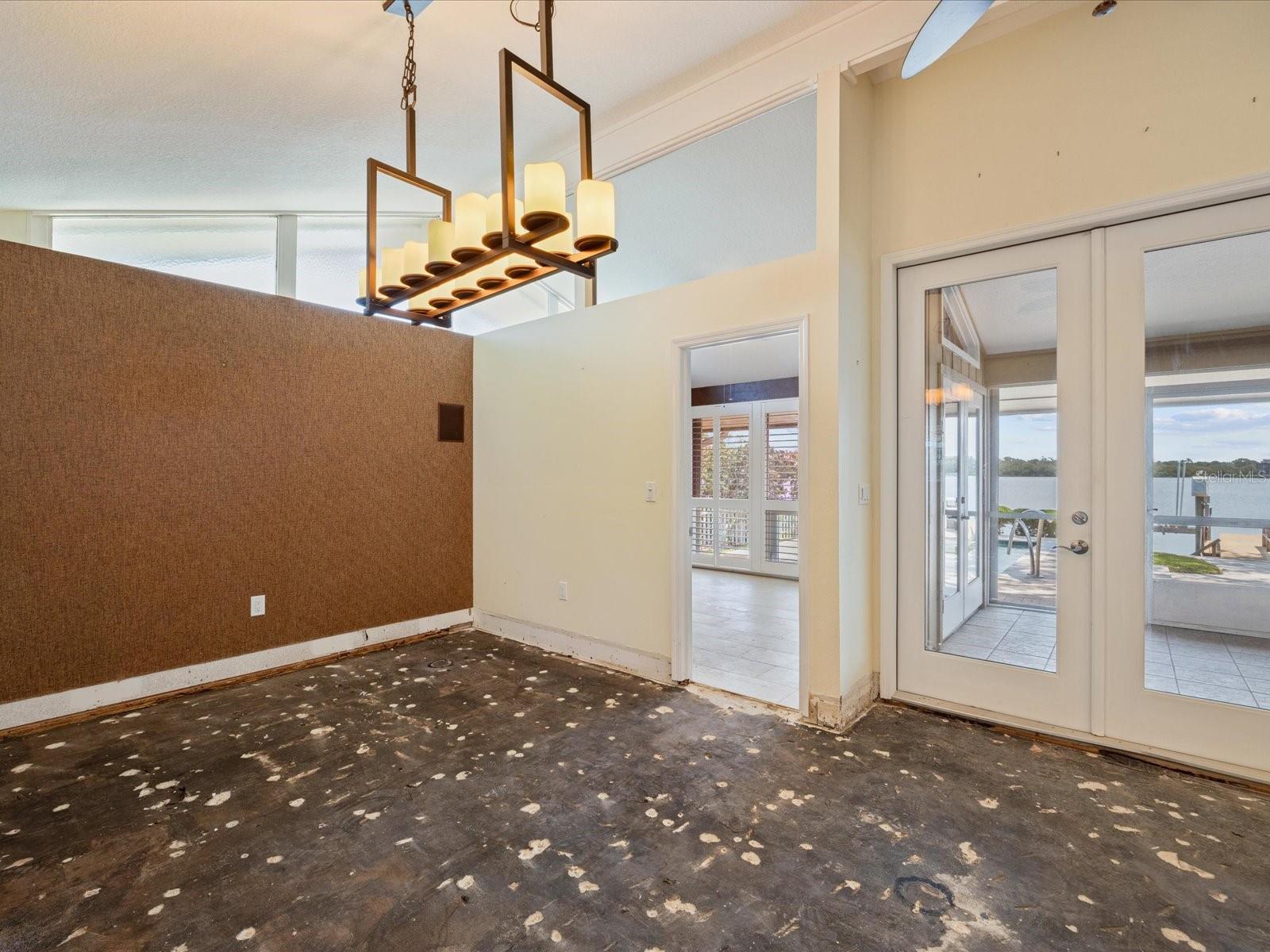 Image 15 of 67 For 150 Carlyle Drive