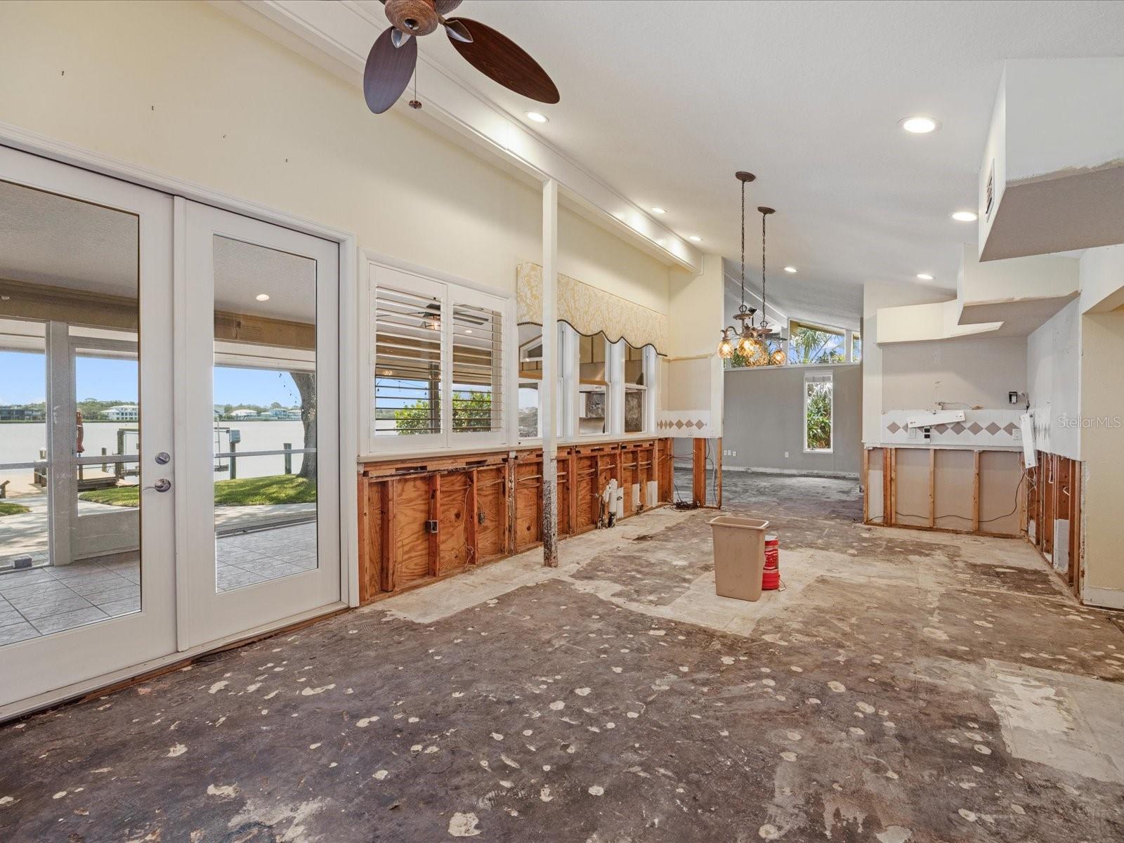 Image 19 of 67 For 150 Carlyle Drive