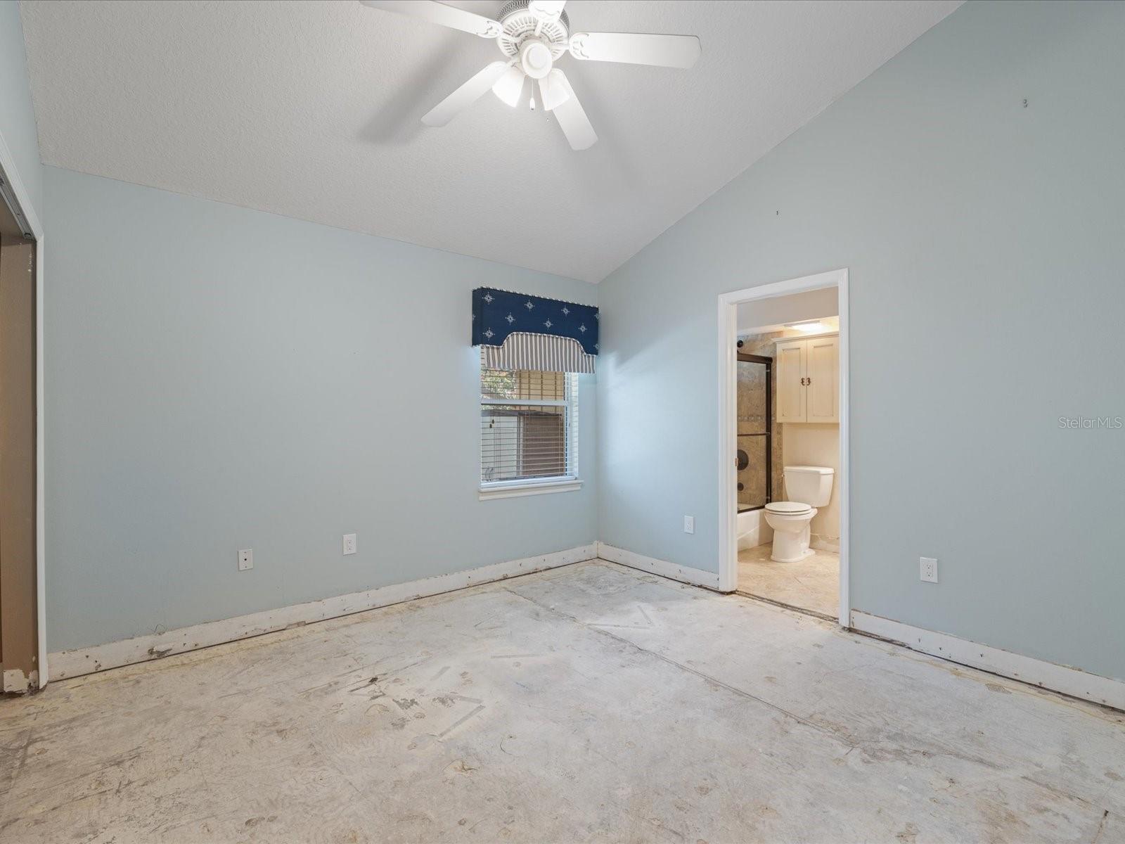 Image 31 of 67 For 150 Carlyle Drive