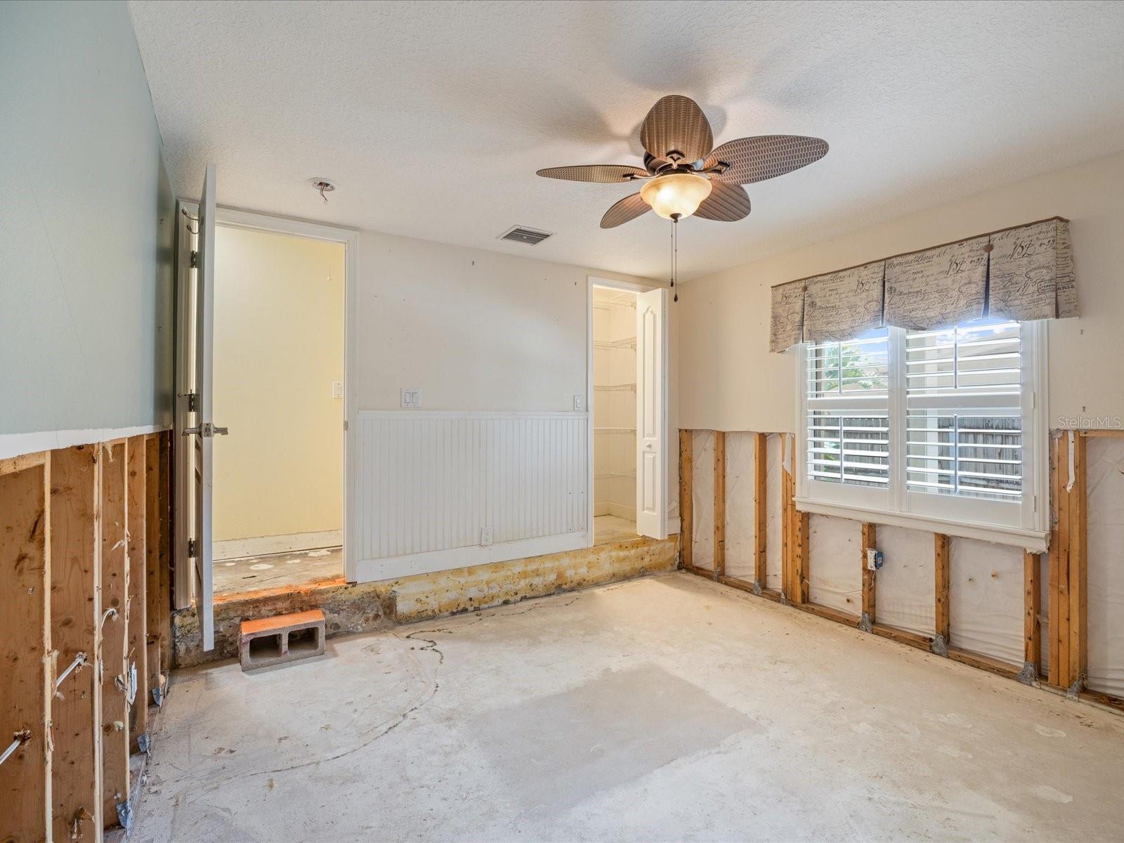 Image 40 of 67 For 150 Carlyle Drive