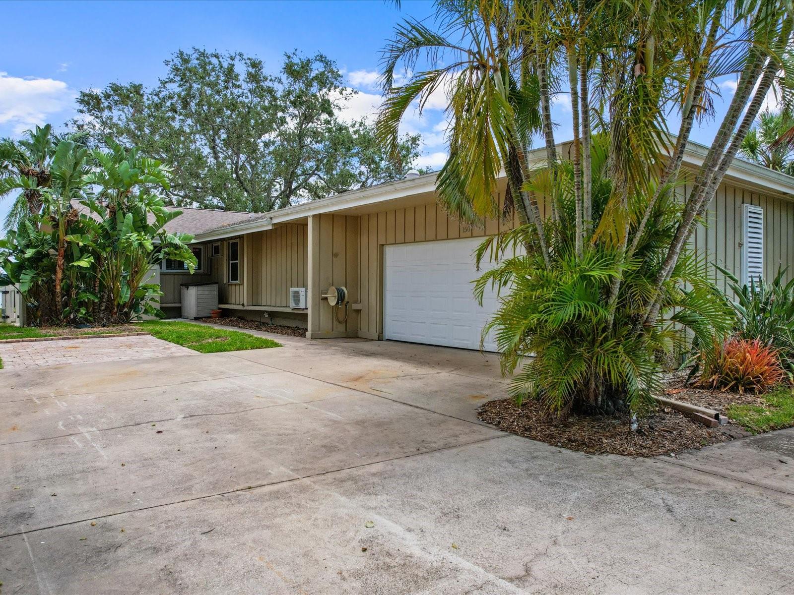 Image 51 of 67 For 150 Carlyle Drive