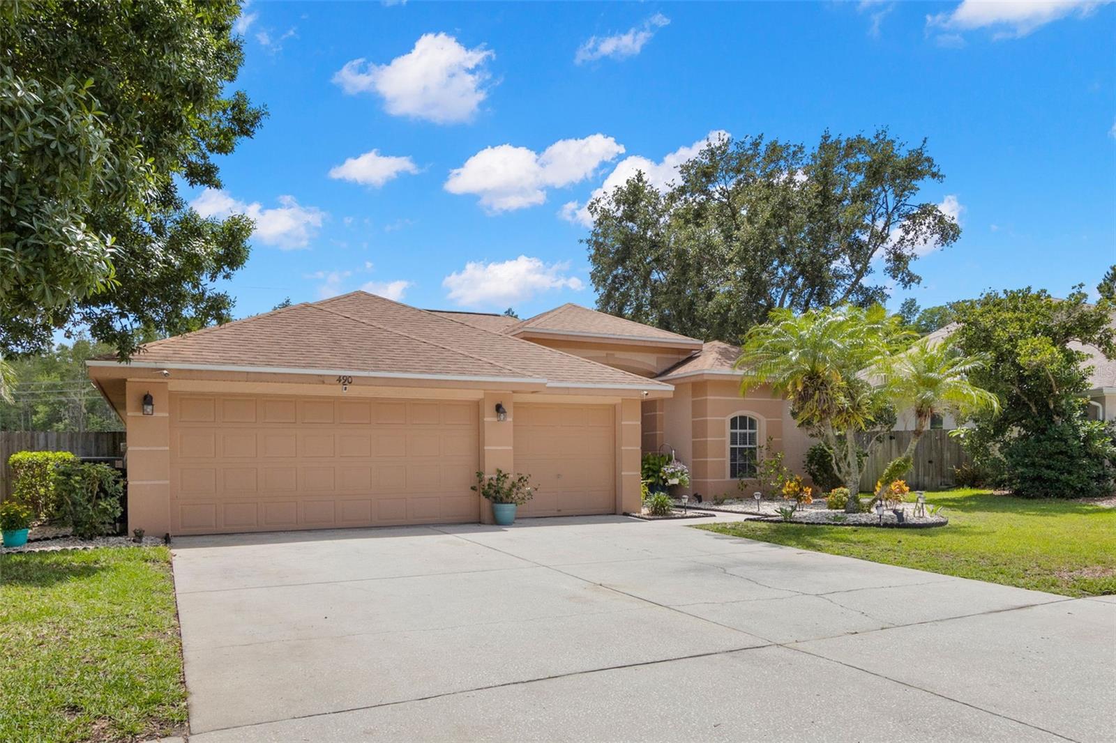 Image 3 of 54 For 490 Knight Drive