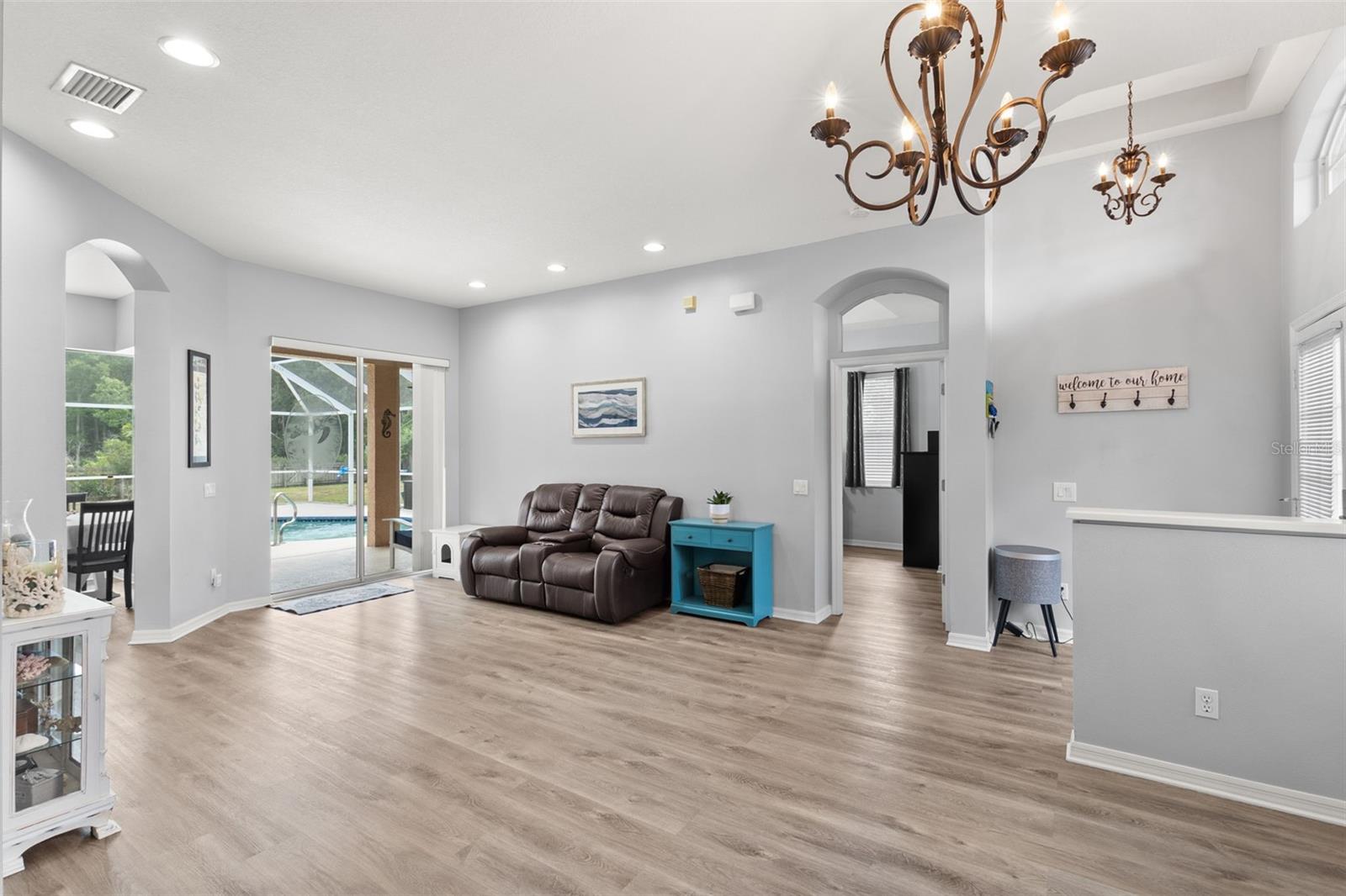 Image 4 of 54 For 490 Knight Drive