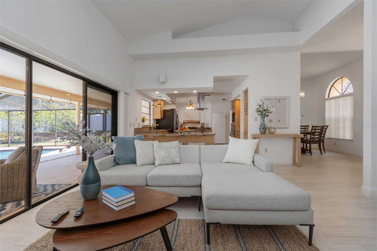 Image 19 of 45 For 3908 Lithia Ridge Boulevard