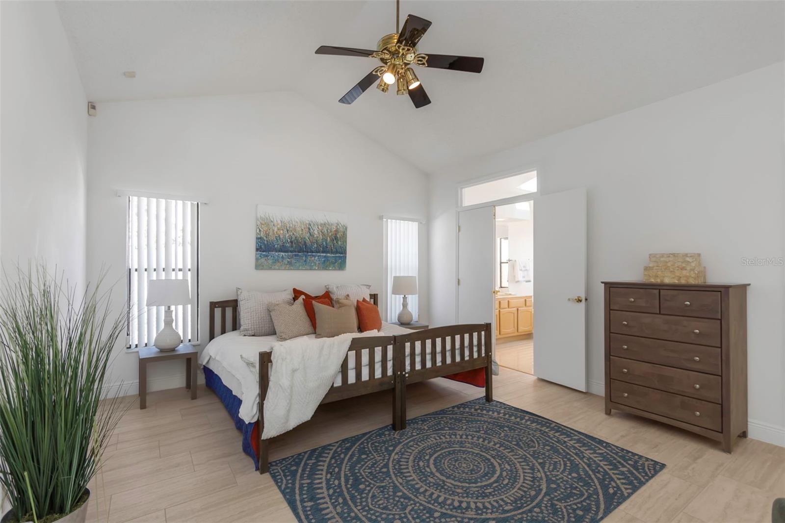 Image 20 of 45 For 3908 Lithia Ridge Boulevard