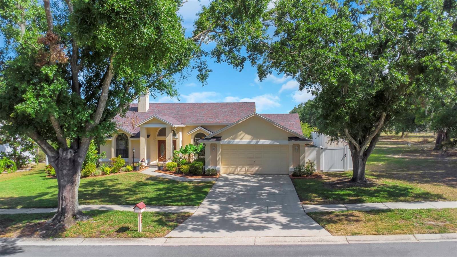 Image 3 of 45 For 3908 Lithia Ridge Boulevard