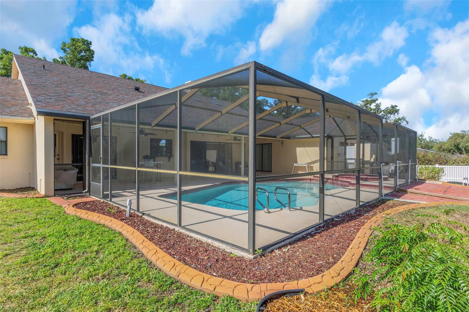 Image 32 of 45 For 3908 Lithia Ridge Boulevard