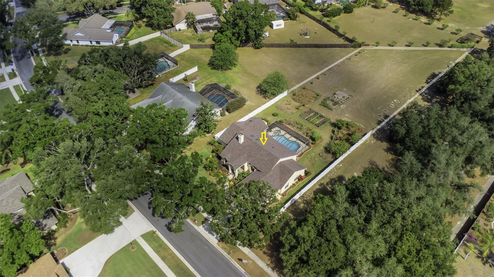 Image 37 of 45 For 3908 Lithia Ridge Boulevard