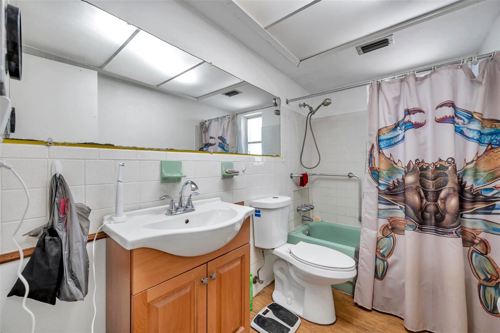 Image 18 of 46 For 3621 Beacon Square Drive