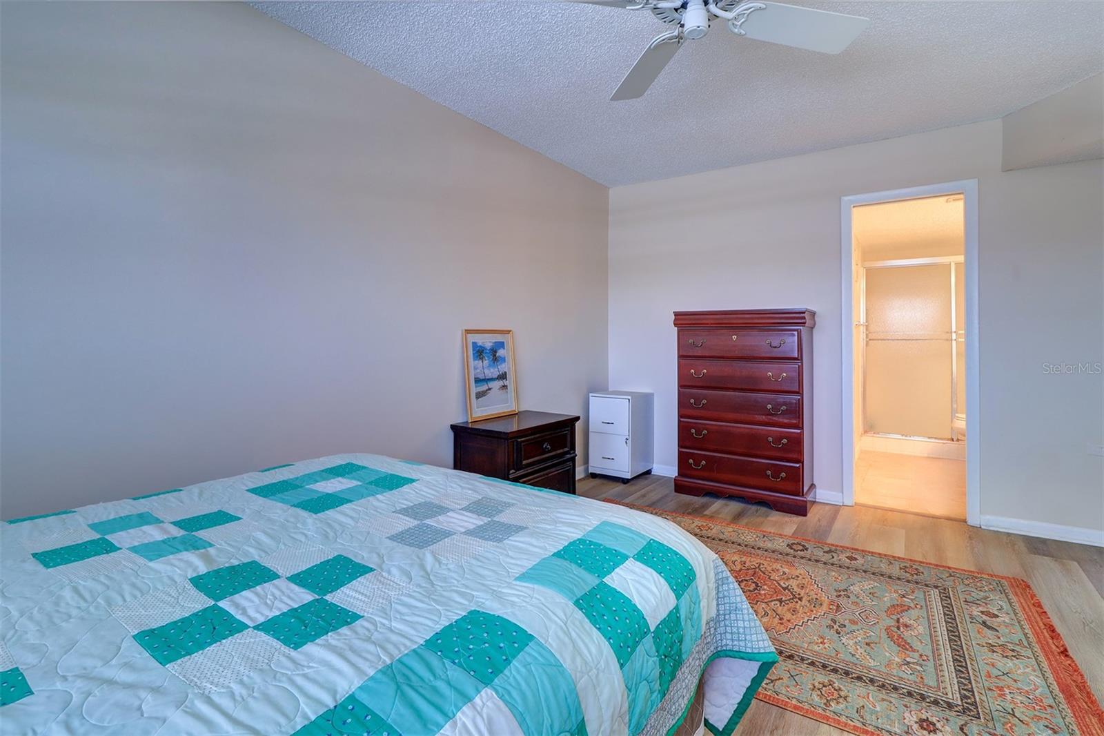 Image 17 of 32 For 6020 Shore Boulevard S 503