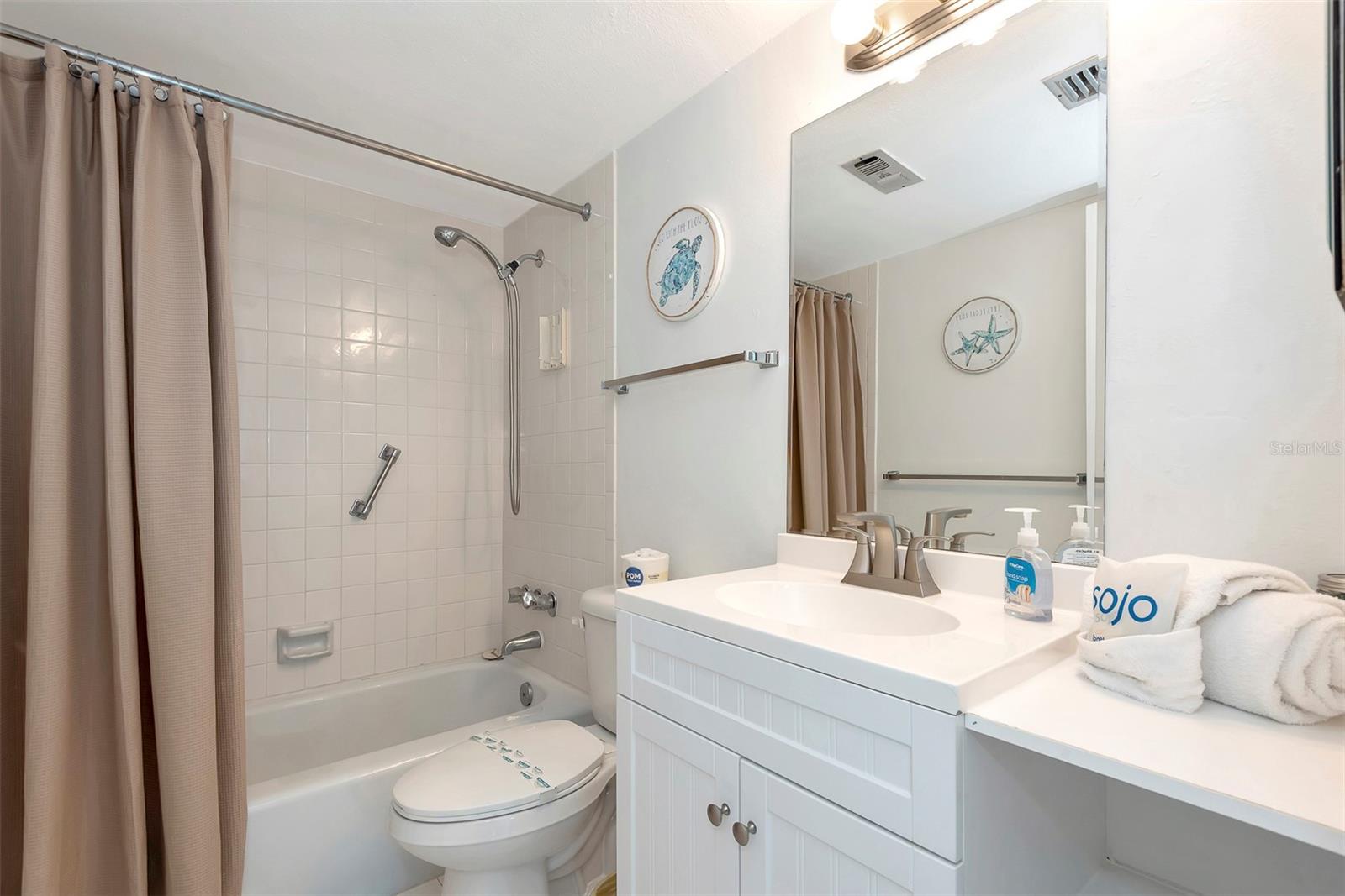 Image 23 of 44 For 2625 Atlantic Avenue 24sw