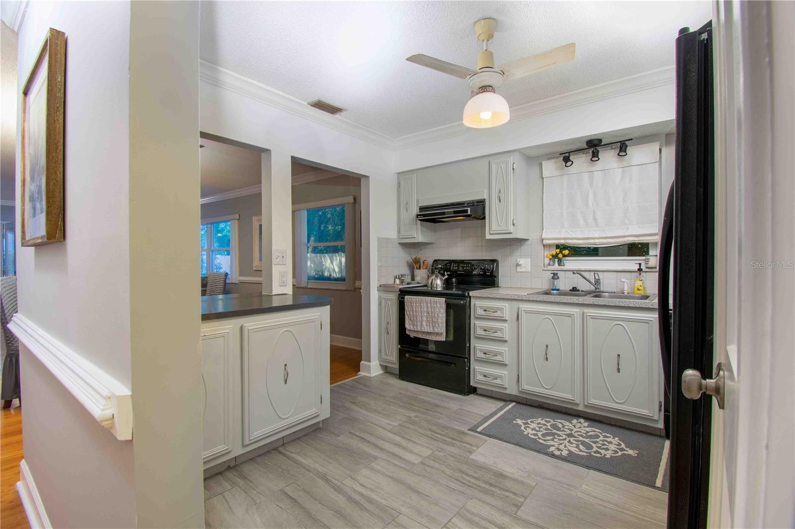Image 11 of 27 For 11200 102nd Avenue 62