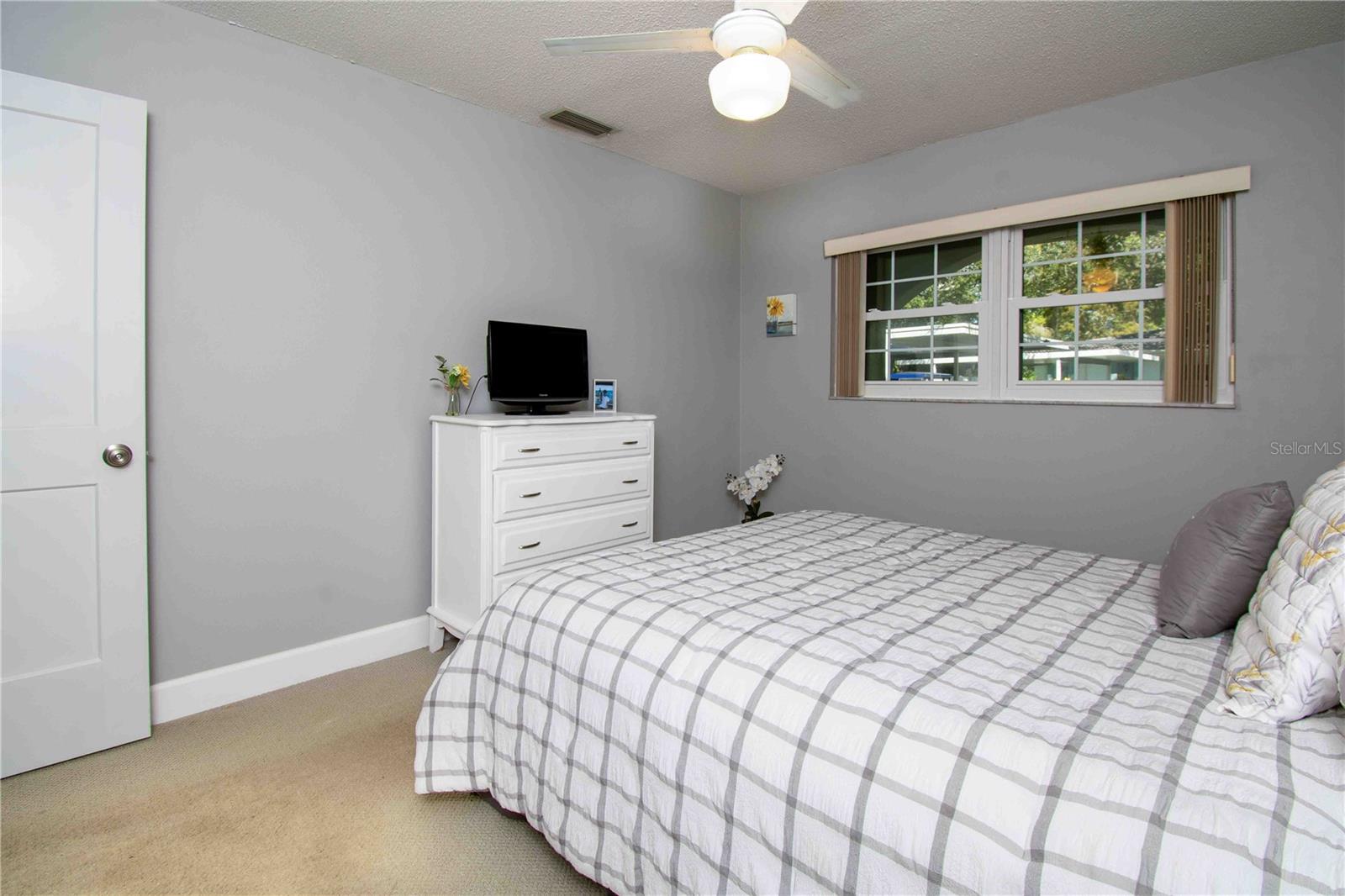 Image 20 of 27 For 11200 102nd Avenue 62