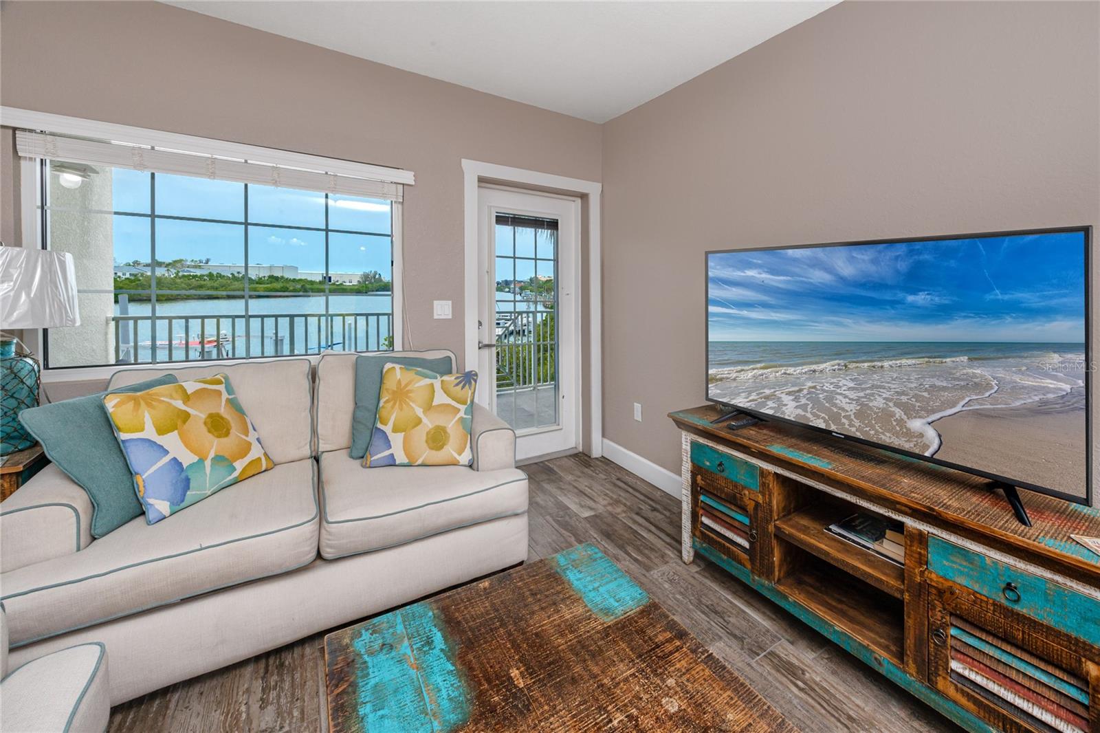 Image 11 of 51 For 399 2nd Street 217