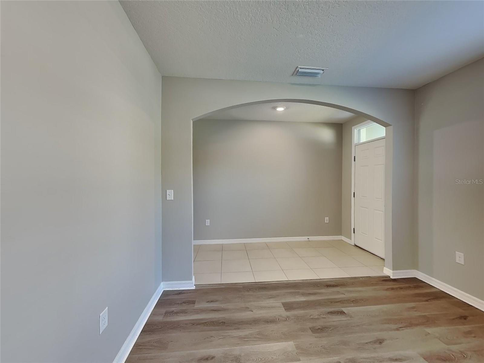 Image 3 of 22 For 2819 Greenleaf Terrace