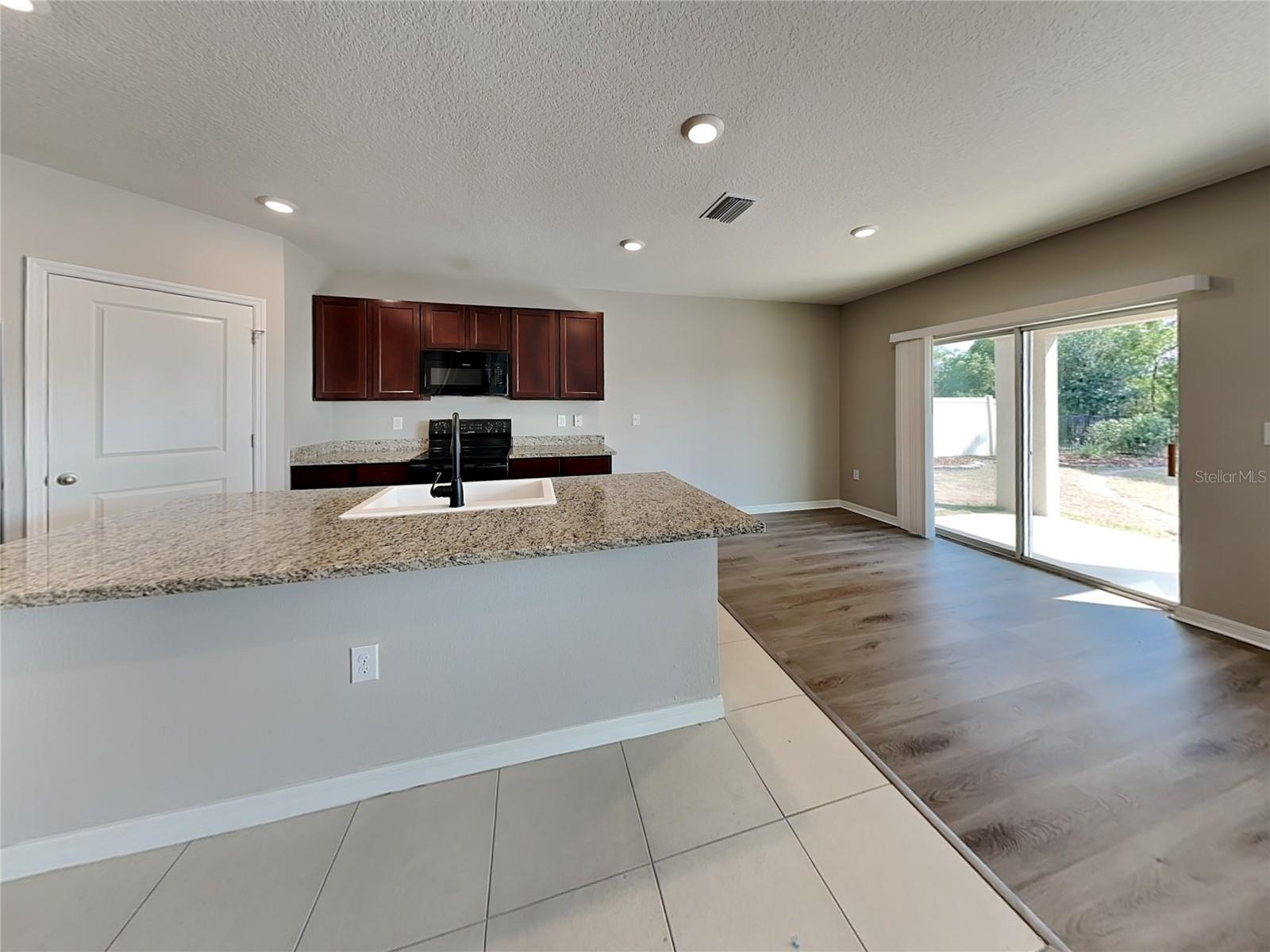 Image 4 of 22 For 2819 Greenleaf Terrace