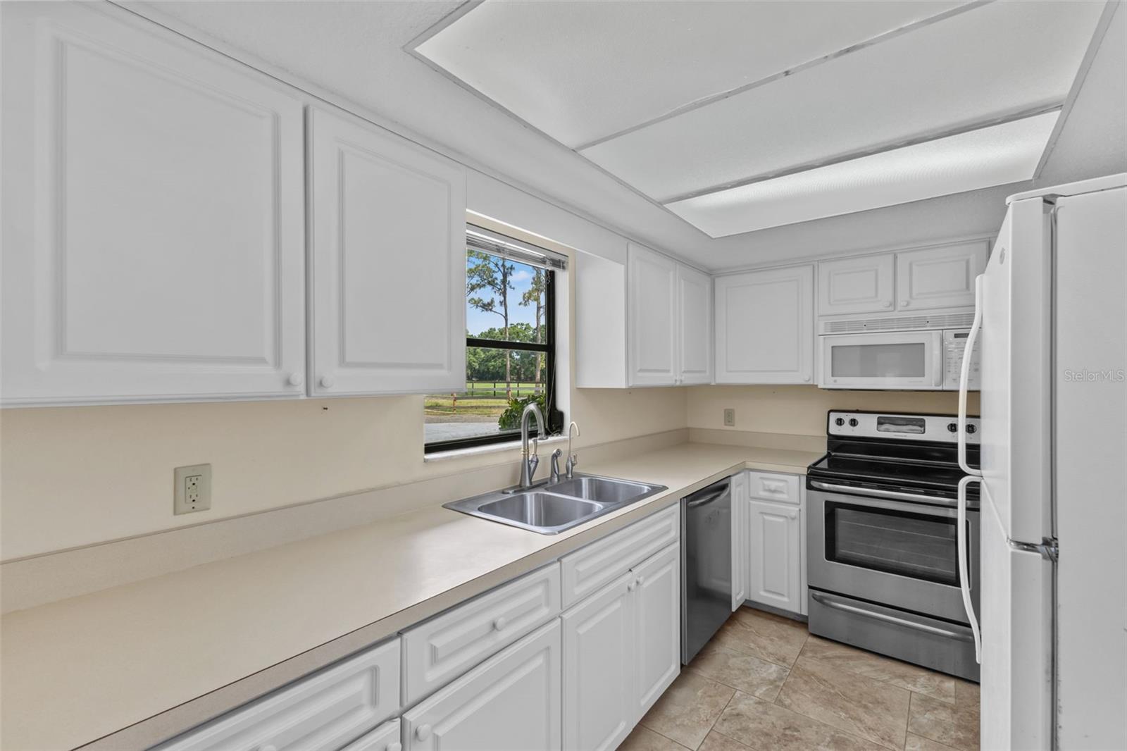 Image 13 of 45 For 495 Appaloosa Road