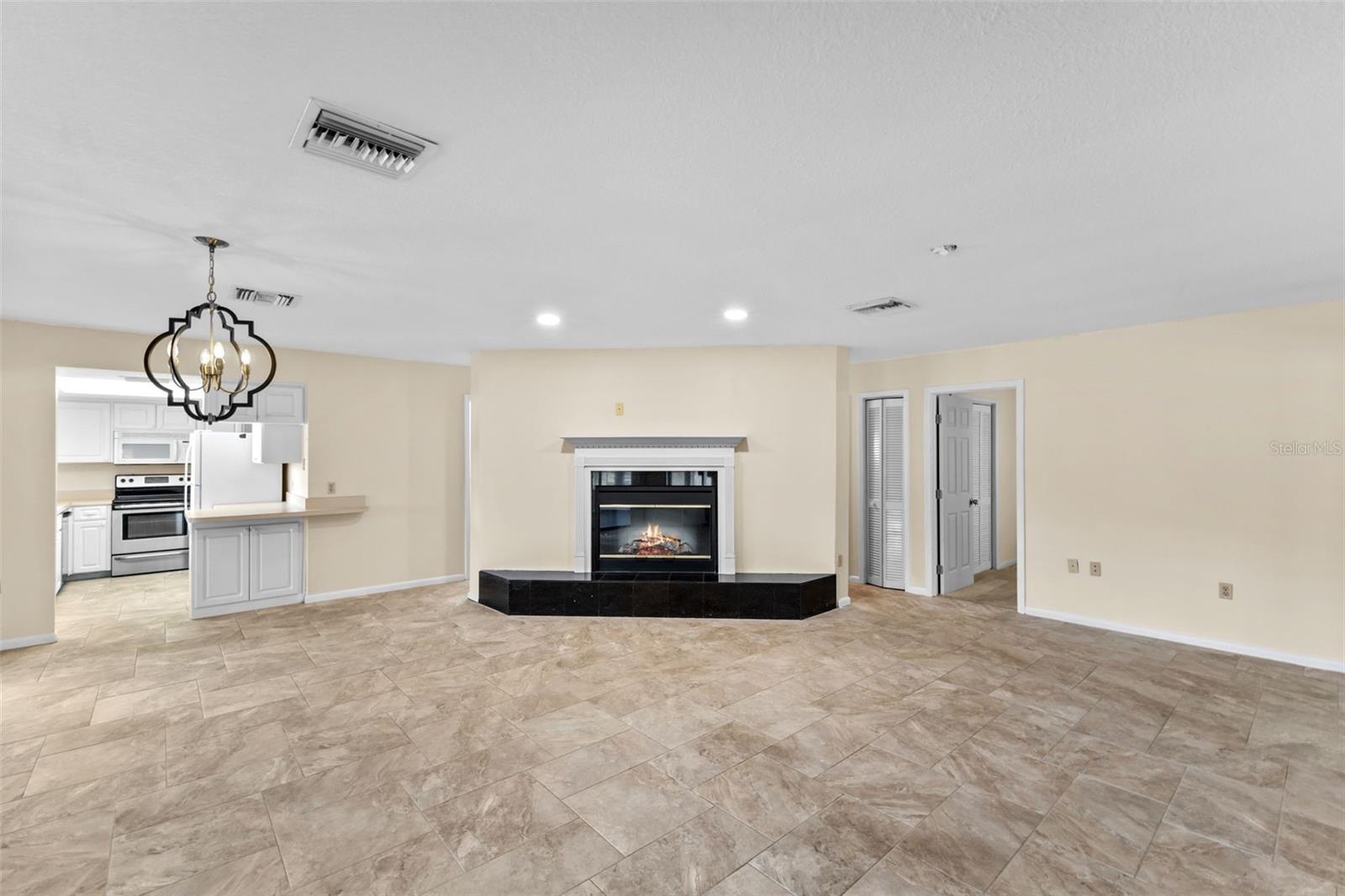Image 9 of 45 For 495 Appaloosa Road