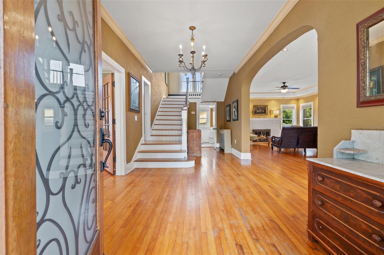 Listing photo id 12 for 241 72nd Street N
