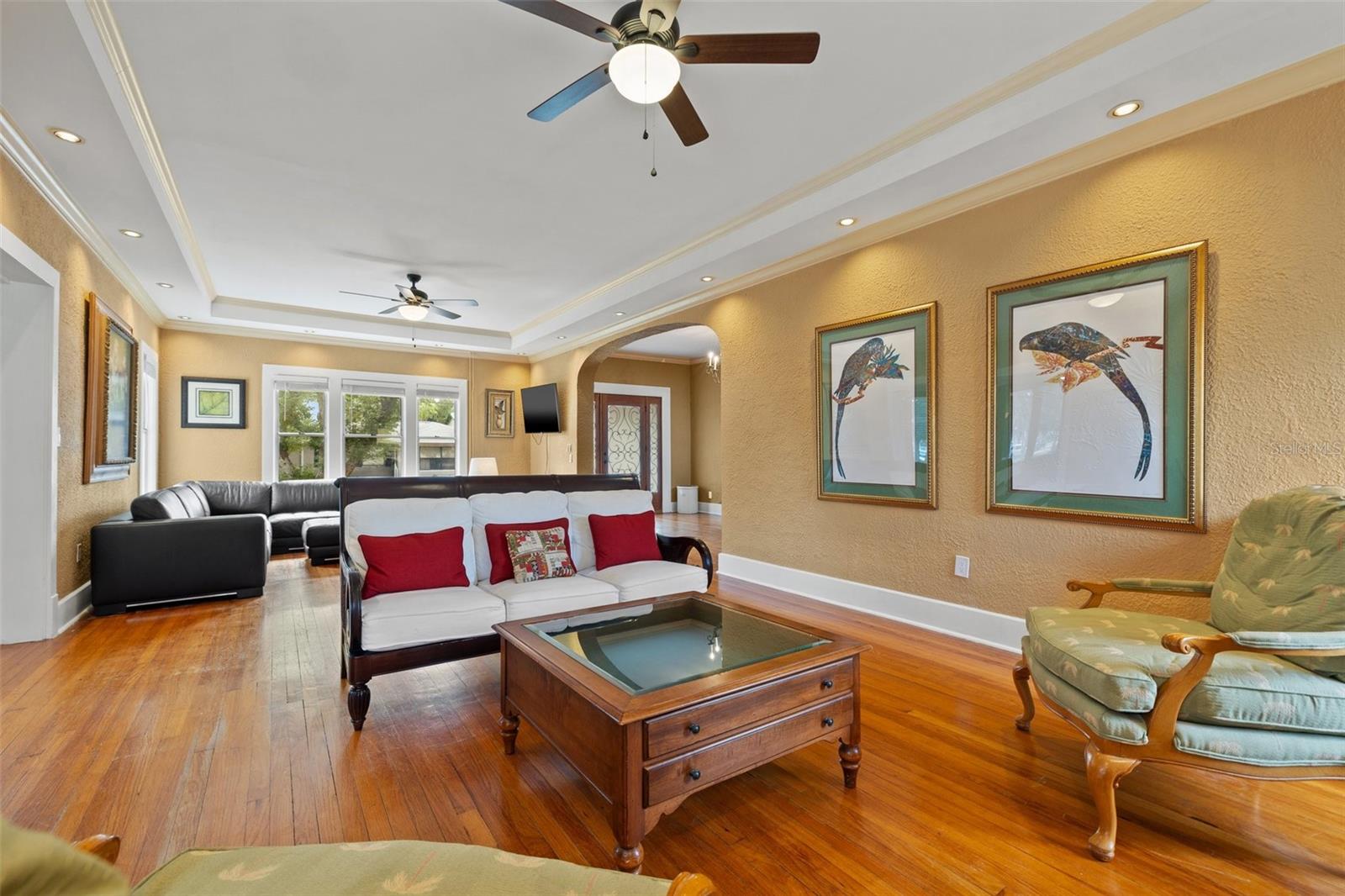 Listing photo id 14 for 241 72nd Street N
