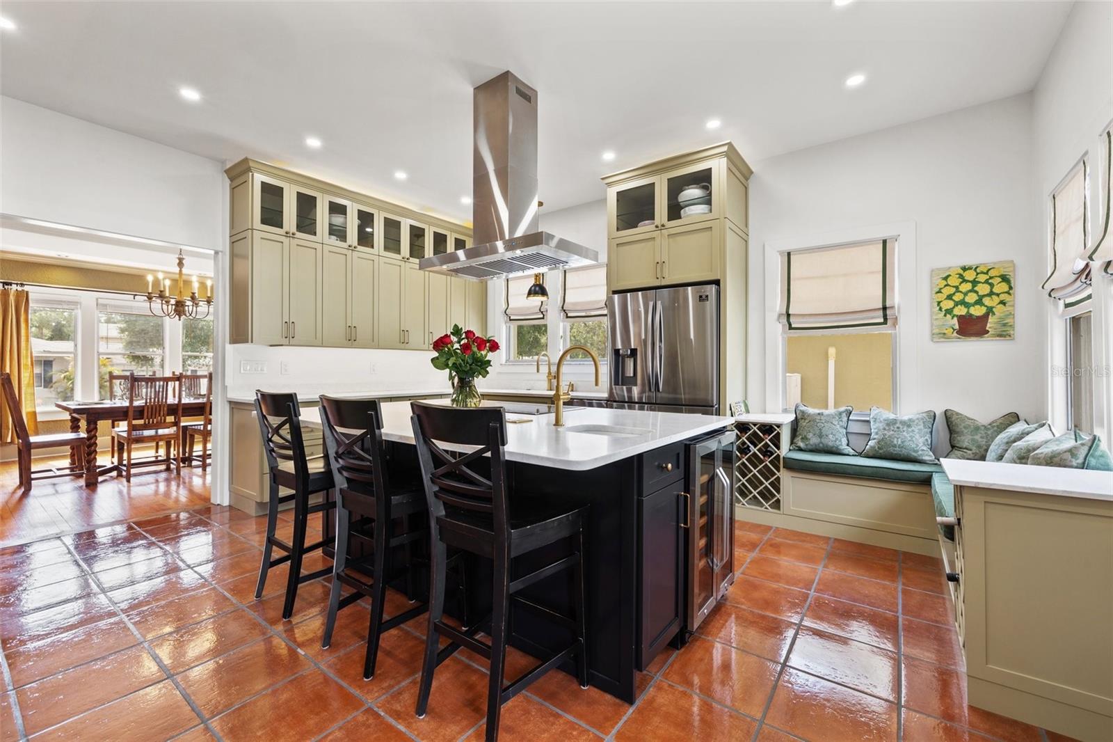 Listing photo id 0 for 241 72nd Street N