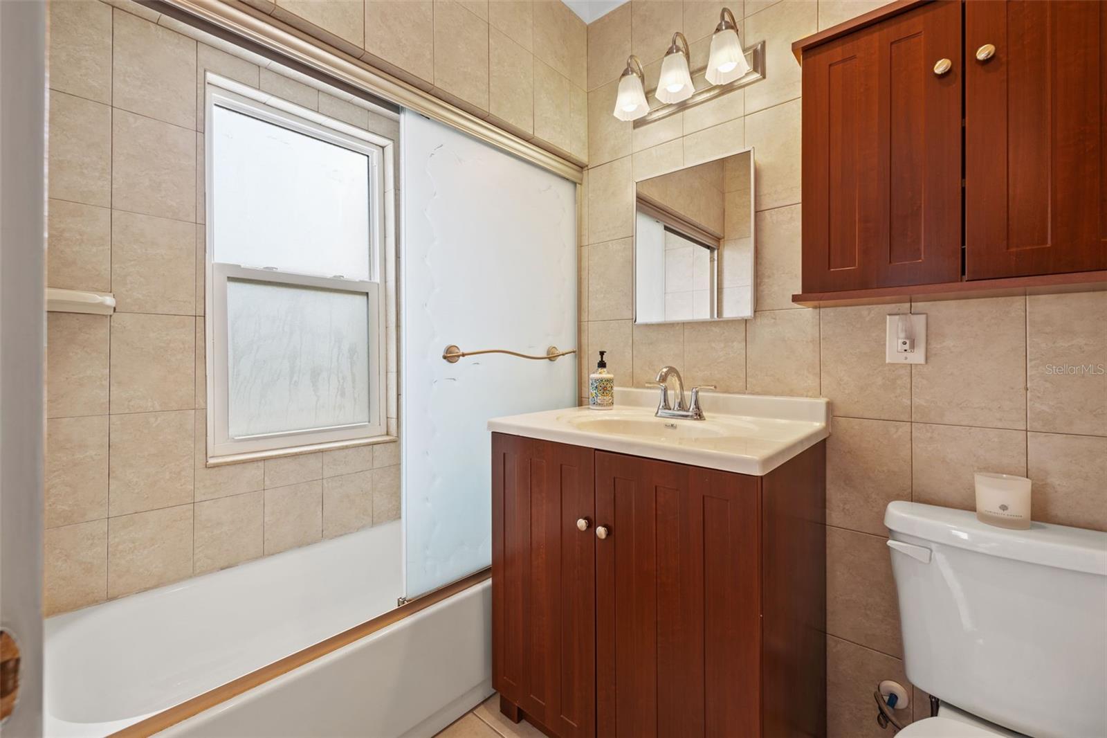 Listing photo id 31 for 241 72nd Street N