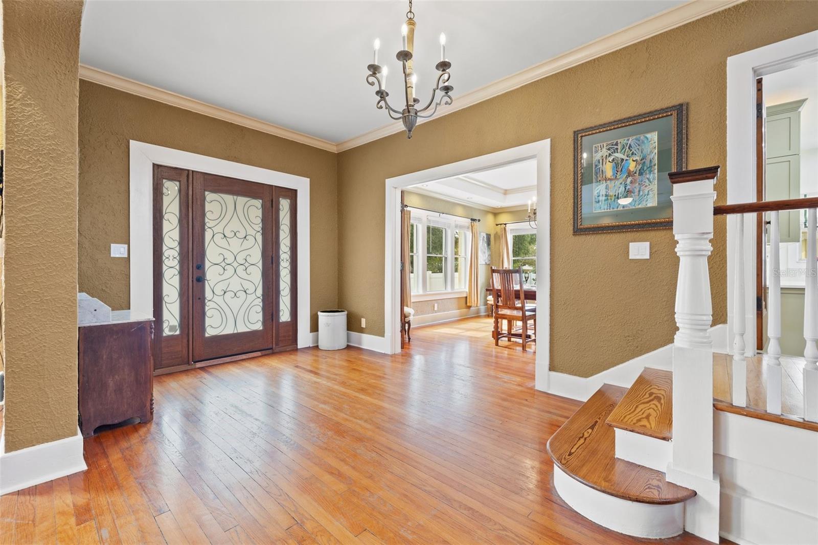 Listing photo id 6 for 241 72nd Street N