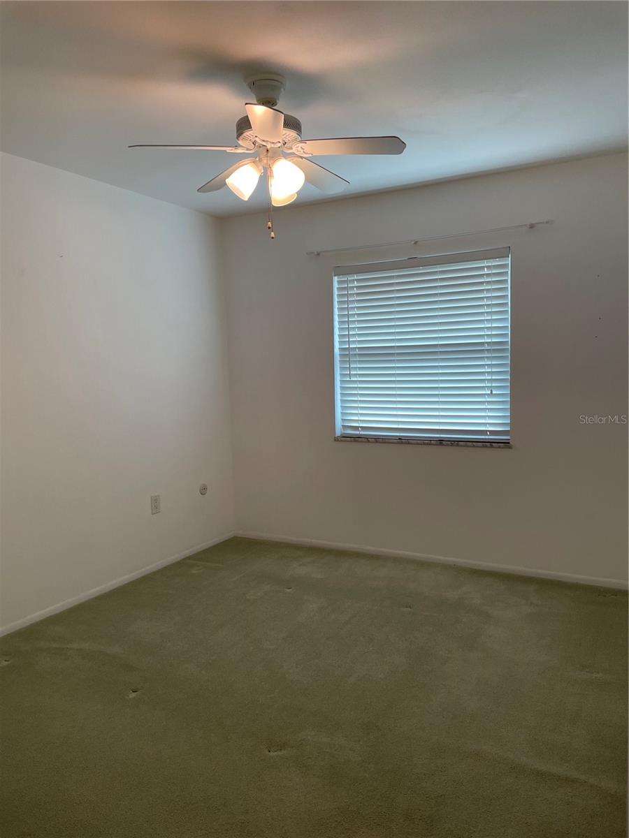 Image 11 of 28 For 904 Desert Hills Drive