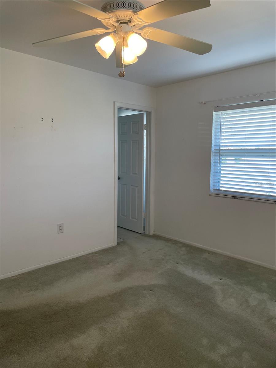 Image 14 of 28 For 904 Desert Hills Drive