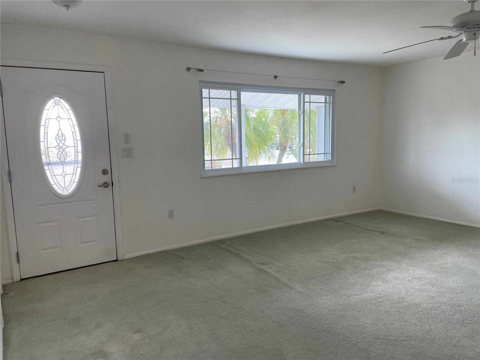 Image 4 of 28 For 904 Desert Hills Drive
