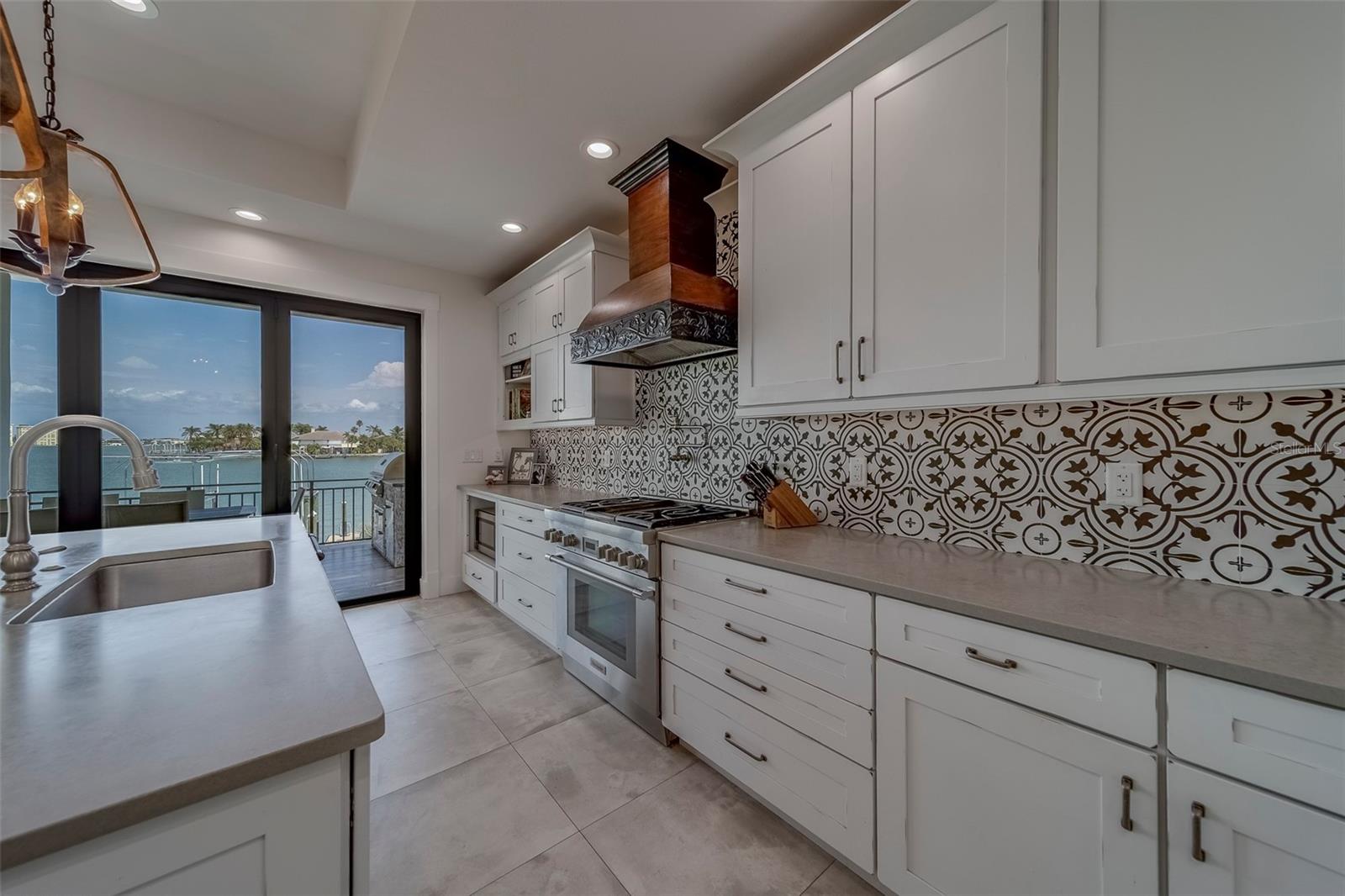 Image 12 of 92 For 15805 Redington Drive