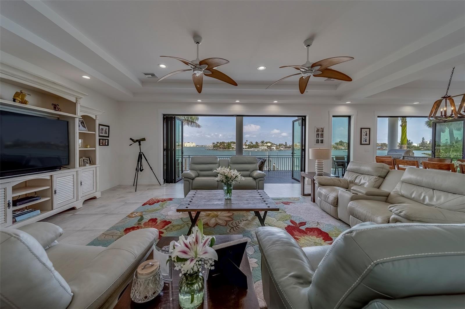 Image 15 of 92 For 15805 Redington Drive