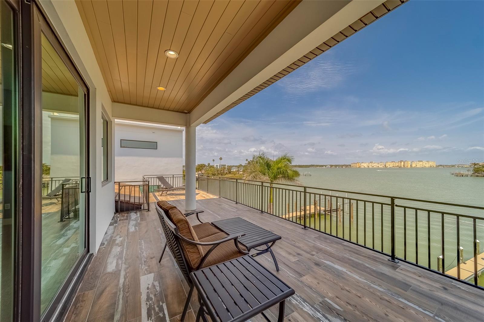 Image 28 of 92 For 15805 Redington Drive
